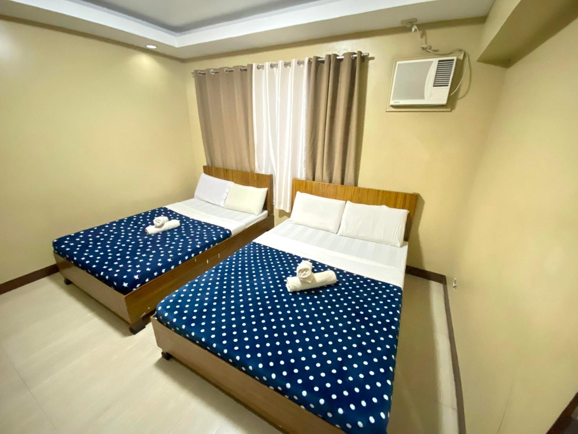 East Square Inn Баколод Екстериор снимка