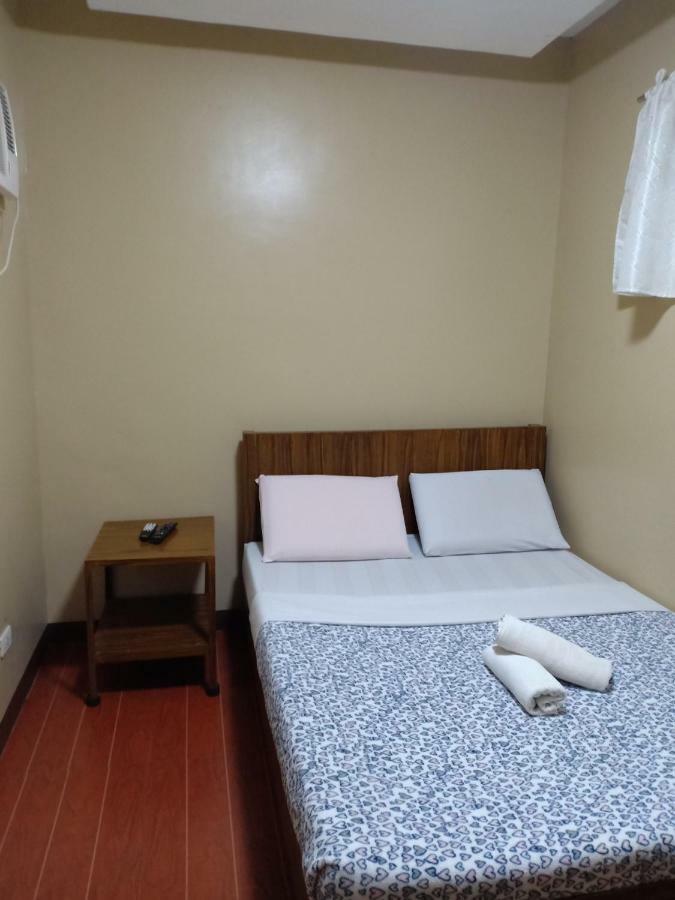 East Square Inn Баколод Екстериор снимка