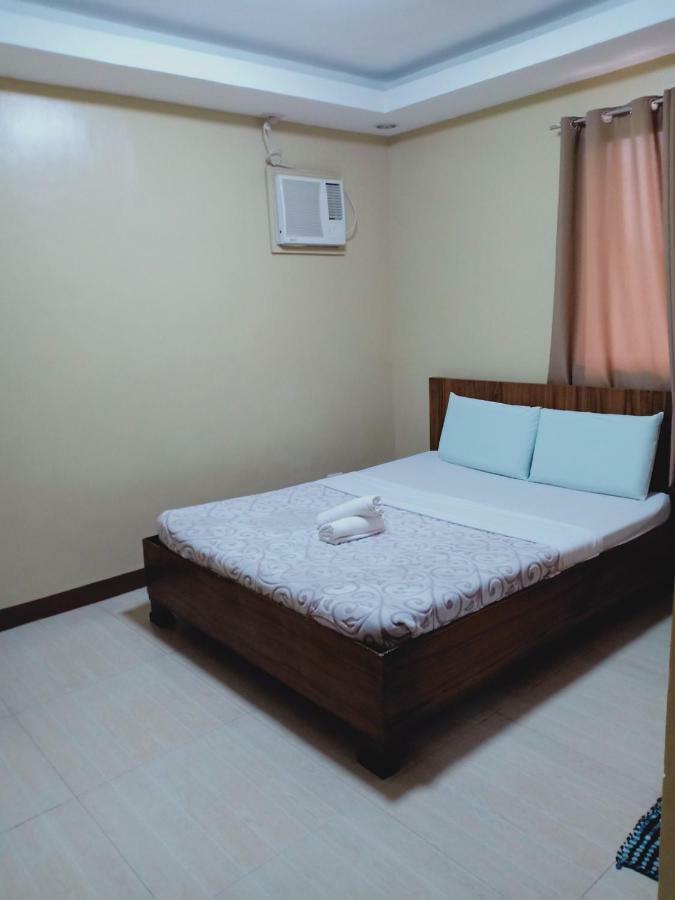 East Square Inn Баколод Екстериор снимка